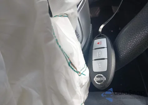 2015 Nissan Rogue Sv z USA, uszkodzony, nr VIN KNMAT2MV5FP546130